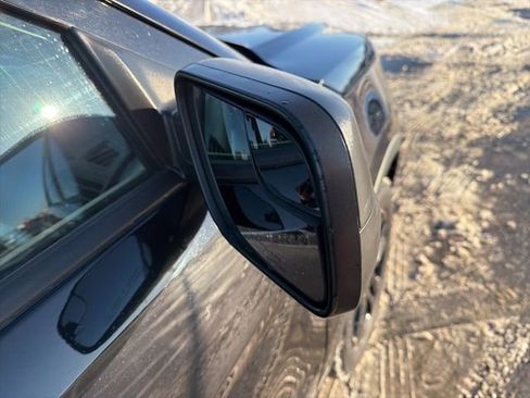 Used 2019 Ford Explorer XLT image 7