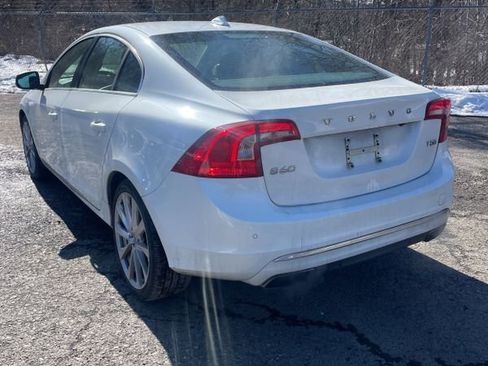 Used 2016 Volvo S60 T5 Inscription Platinum image 2