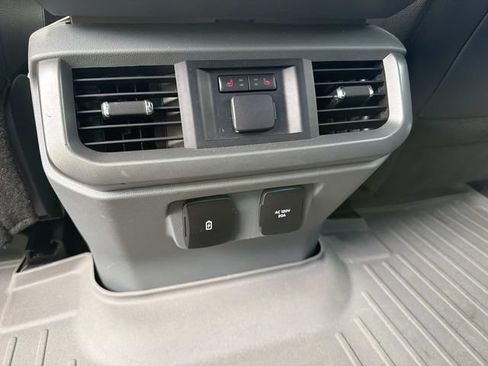 Used 2022 Ford F150 Lariat w/ Equipment Group 502A High AWD/4WD image 22