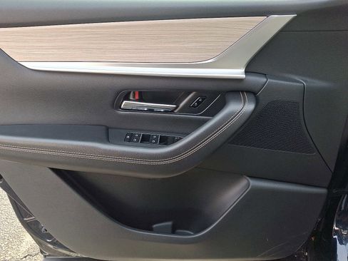 Certified 2025 MAZDA CX-90 3.3 Turbo w/ Preferred Package image 7