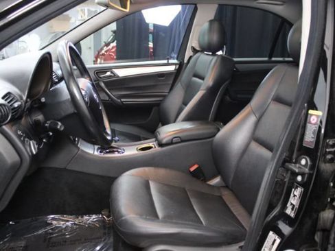 Used 2005 Mercedes-Benz C 230 Sedan image 12