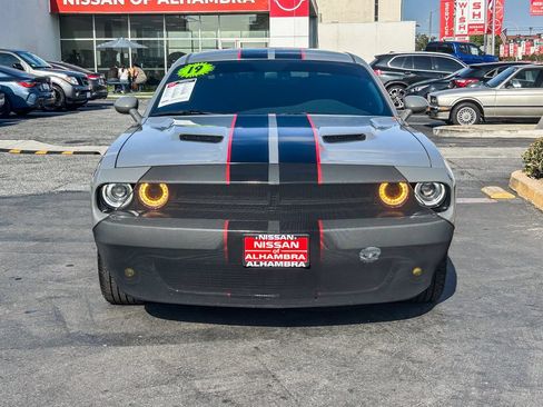 Used 2019 Dodge Challenger SXT RWD image 3