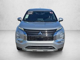 Used 2024 Mitsubishi Outlander SE FWD video 2