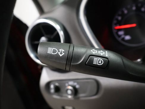 Used 2025 Chevrolet Blazer LT image 36