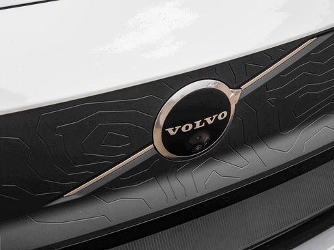 New 2026 Volvo EX30 Cross Country Ultra w/ Protection Package Premier AWD/4WD image 16