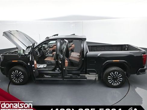 New 2026 GMC Sierra 2500 Denali Ultimate w/ LPO, Black Badging Package image 27