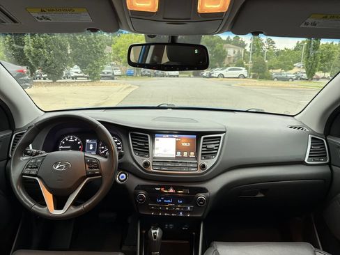 Used 2018 Hyundai Tucson Limited FWD image 17