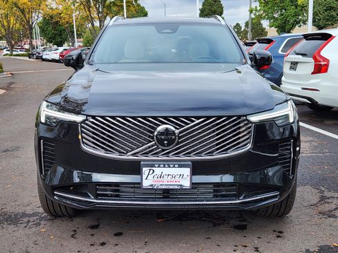 New 2026 Volvo XC90 T8 Plus w/ Protection Package Premier image 5