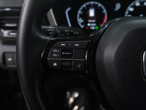 Used 2023 Honda Pilot Touring image 19