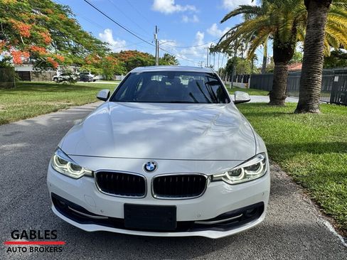 Used 2016 BMW 328i xDrive Sedan AWD/4WD image 4