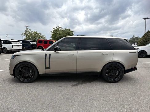 New 2026 Land Rover Range Rover Long Wheelbase SE AWD/4WD image 2