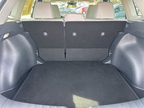 Used 2024 Toyota Corolla Cross L image 13