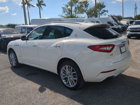 Used 2020 Maserati Levante S GranLusso image 7