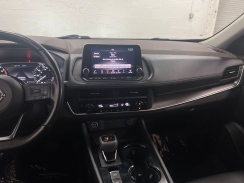 Used 2023 Nissan Rogue SV w/ SV Premium B Package image 19