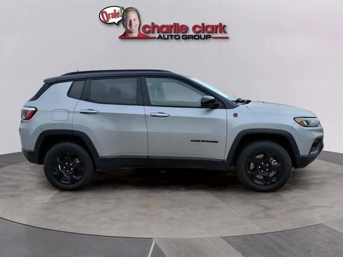 Used 2024 Jeep Compass Trailhawk image 6