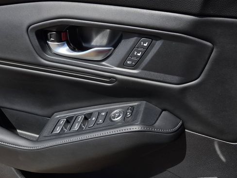 Used 2025 Honda Accord Sport image 19