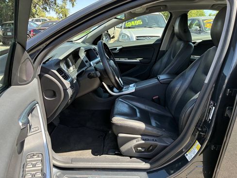 Used 2012 Volvo S60 T5 w/ Multimedia Pkg FWD image 3