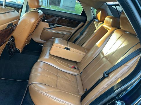 Used 2011 Jaguar XJ L Supercharged image 64