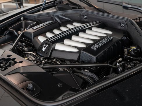 Used 2018 Rolls-Royce Ghost image 15