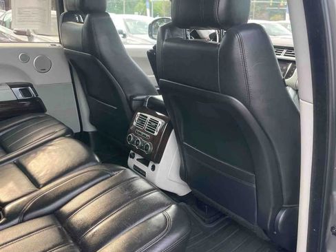 Used 2016 Land Rover Range Rover HSE image 17