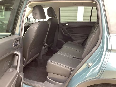 Used 2020 Volkswagen Tiguan SE AWD/4WD image 15