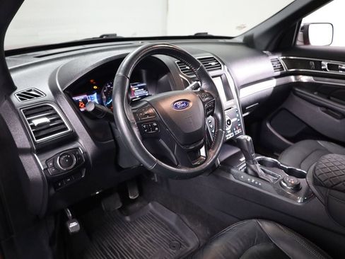 Used 2018 Ford Explorer Sport w/ Equipment Group 401A image 26
