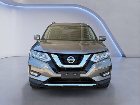 Used 2018 Nissan Rogue SL w/ Premium Package FWD image 2