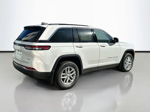 New 2025 Jeep Grand Cherokee Laredo w/ Luxury Tech Group I image 6