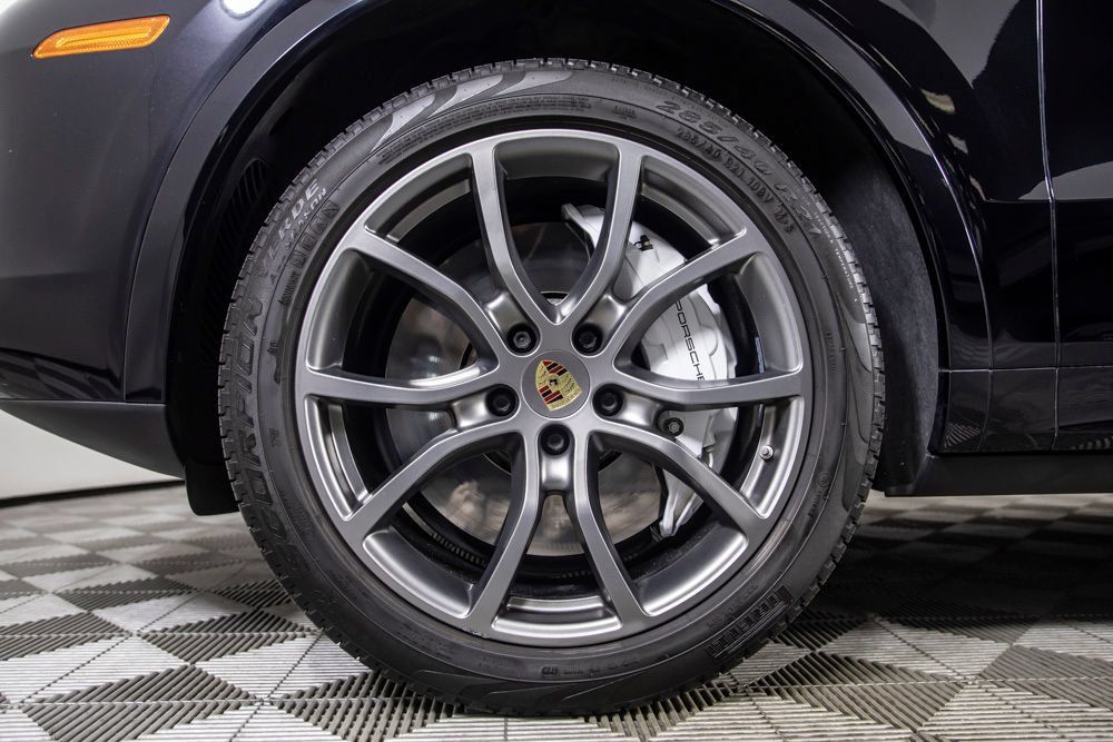 Used 2021 Porsche Cayenne Turbo AWD/4WD image 39