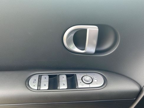 Used 2024 Hyundai Ioniq 5 SE AWD/4WD image 19