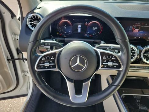 Used 2023 Mercedes-Benz GLA 250 w/ Premium Package image 28