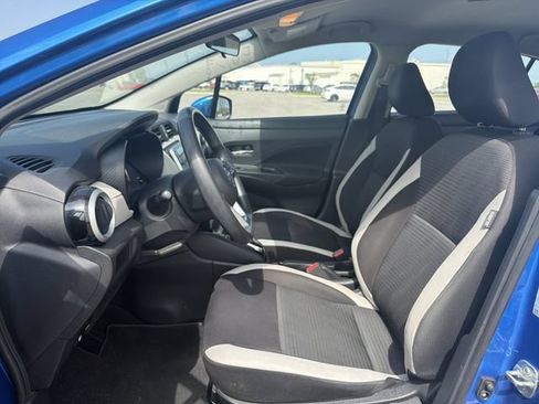 Used 2021 Nissan Versa SV FWD image 9