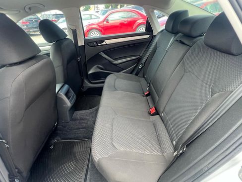 Used 2014 Volkswagen Passat 2.5 S FWD image 17