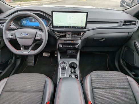 Certified 2023 Ford Escape ST-Line Select w/ Tech Pack #2 image 17