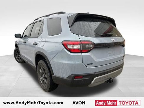 Used 2023 Honda Pilot TrailSport image 6
