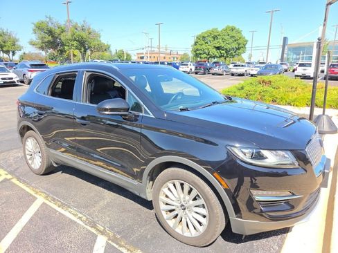 Used 2019 Lincoln MKC Premiere AWD/4WD image 3