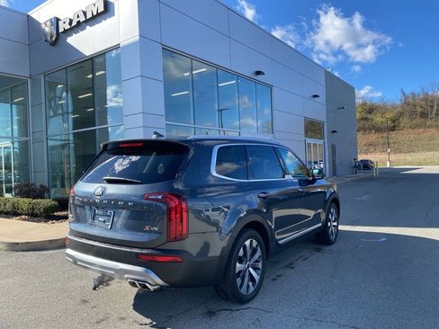 Used 2021 Kia Telluride S image 2