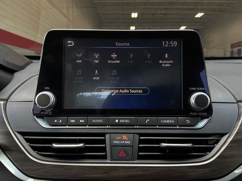 Used 2025 Nissan Altima 2.5 SV FWD image 29