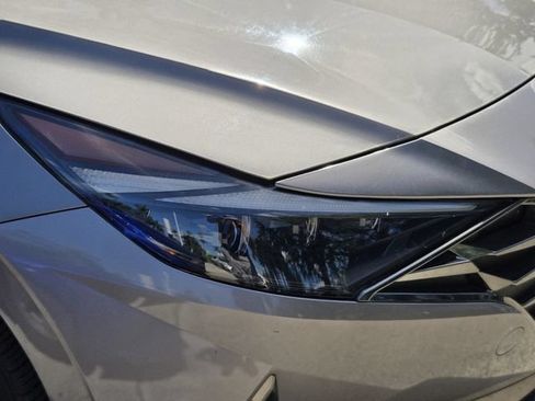 Used 2023 Hyundai Elantra Limited FWD image 11