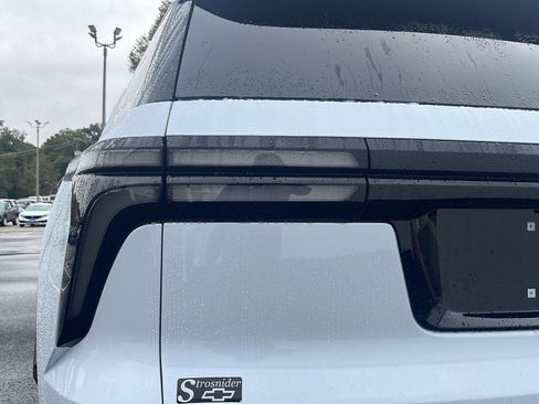 New 2026 Chevrolet Traverse High Country w/ LPO, Floor Liner Package FWD image 13