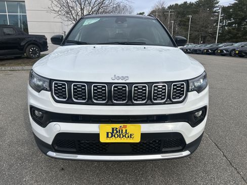 Used 2024 Jeep Compass Limited AWD/4WD image 2