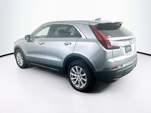 Used 2023 Cadillac XT4 Luxury w/ Cold Weather Package FWD image 5