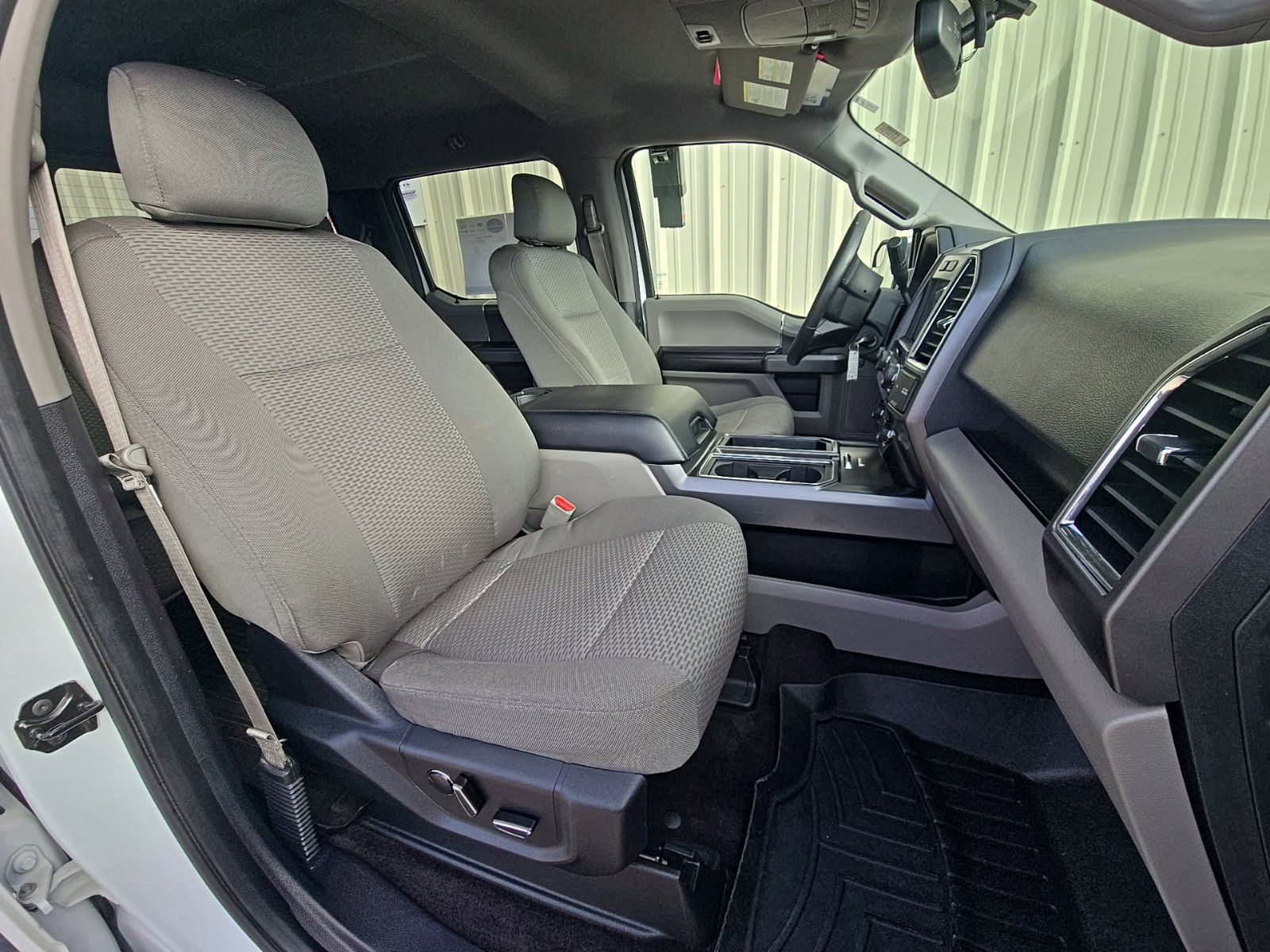 Used 2016 Ford F150 XLT w/ Equipment Group 302A Luxury AWD/4WD image 13