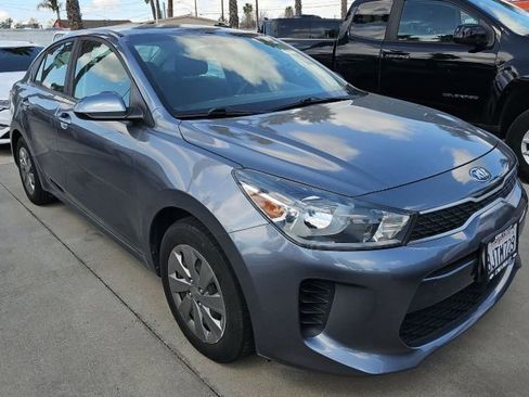Used 2019 Kia Rio S FWD image 4