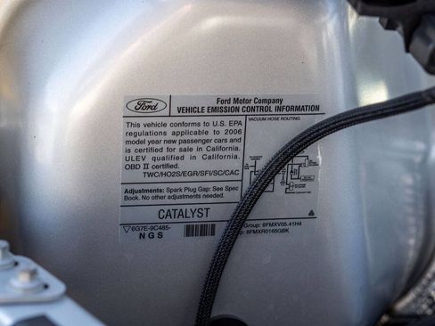 Used 2006 Ford GT image 79