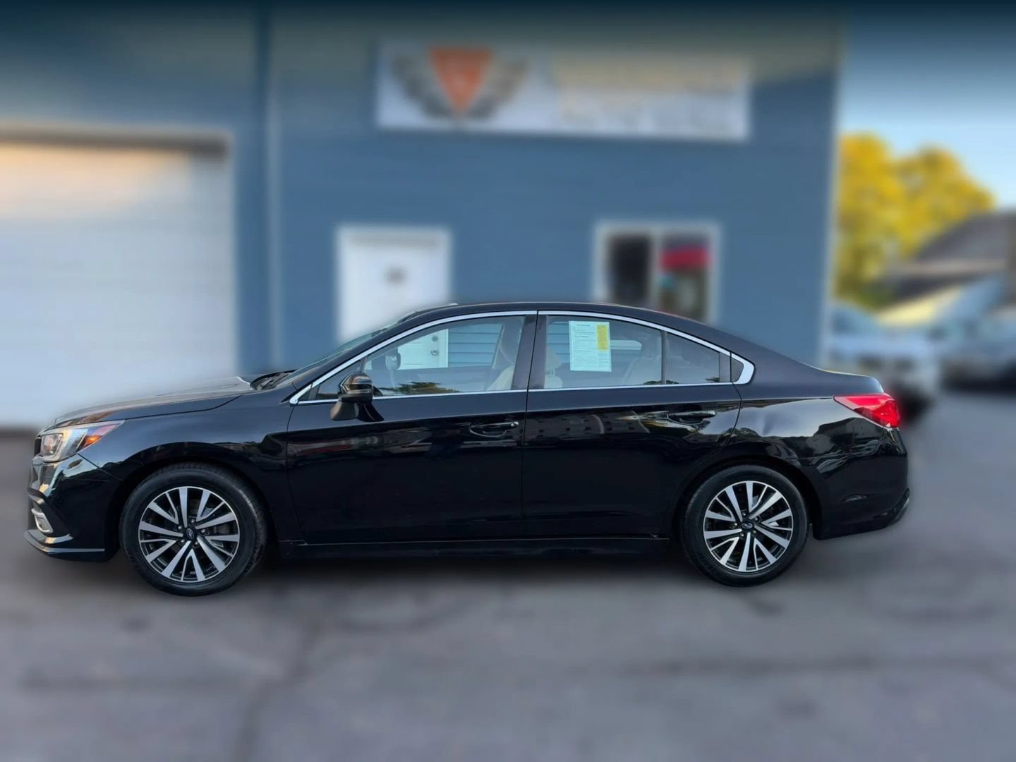 Used 2018 Subaru Legacy 2.5i Premium w/ Eyesight & BSD & Rcta & HBA AWD/4WD image 3