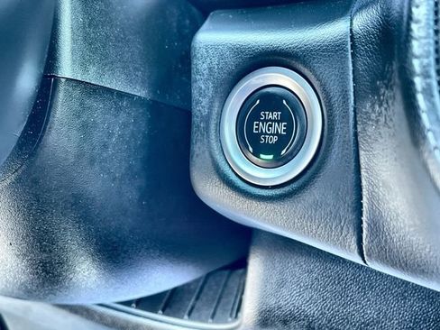 Certified 2022 Chevrolet Tahoe LT w/ Luxury Package AWD/4WD image 17