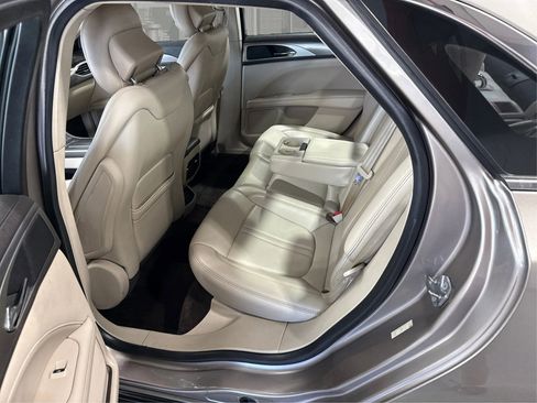 Used 2018 Lincoln MKZ Premiere image 10