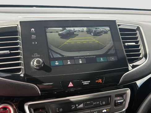 Used 2024 Honda Passport Black Edition image 14