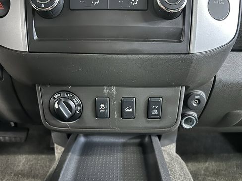 Used 2012 Nissan Xterra PRO-4X image 21